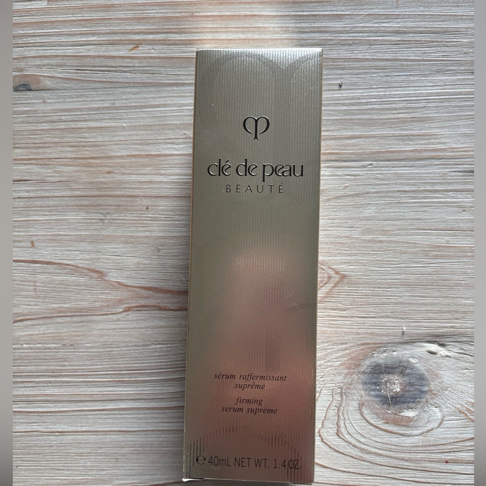 Clé de Peau Beauté firming serum
